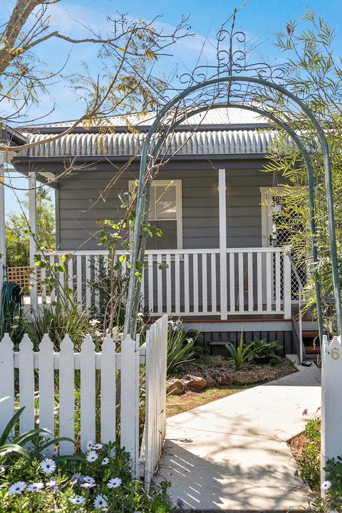 Lavender Cottage - Accommodation QLD 1