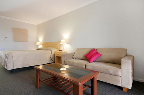 Dog Rock Motel - Accommodation QLD 15