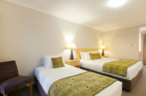 Dog Rock Motel - Accommodation QLD 18
