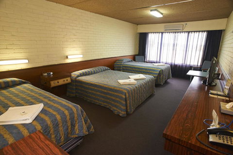Dog Rock Motel - Accommodation QLD 42