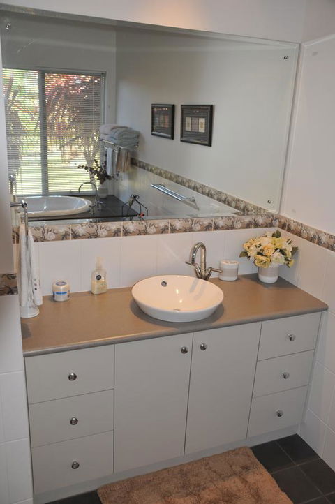 Glenelg On King Bed & Breakfast - Accommodation QLD 25