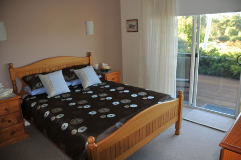 Glenelg On King Bed & Breakfast - Accommodation QLD 24