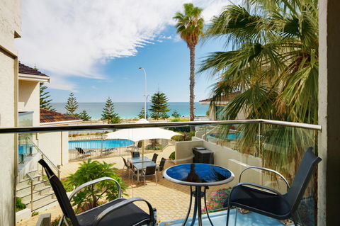 Seashells Scarborough - Accommodation QLD 11