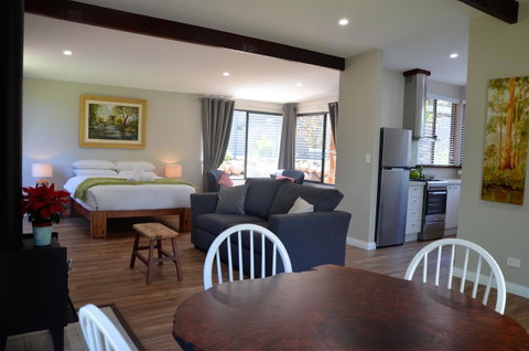 The Floating Forest - Accommodation QLD 13