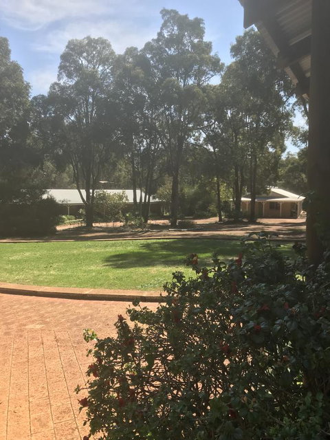 Travellers Rest Motel - Accommodation QLD 5