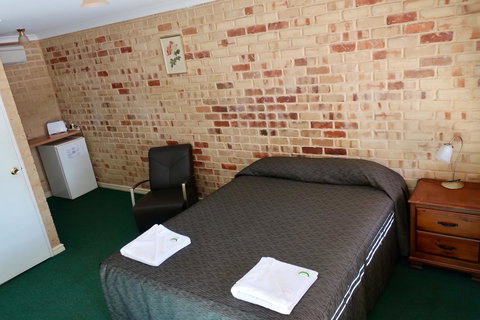 Travellers Rest Motel - Accommodation QLD 22