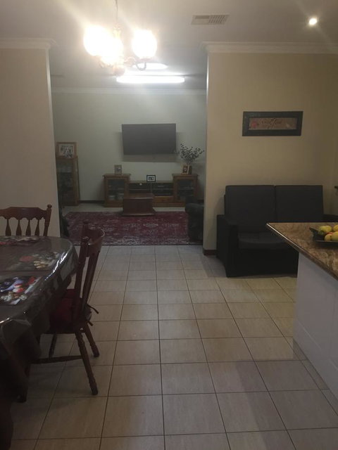 Travellers Rest Motel - Accommodation QLD 8