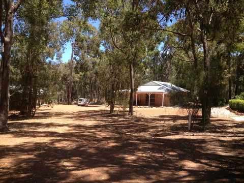 Travellers Rest Motel - Accommodation QLD 6