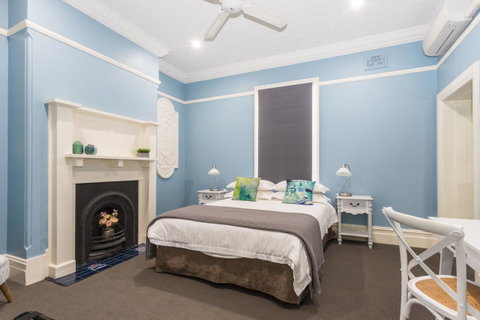 Blue Door Apartments - Accommodation QLD 17