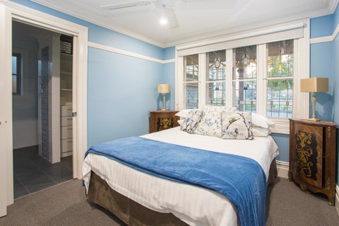 Blue Door Apartments - Accommodation QLD 12
