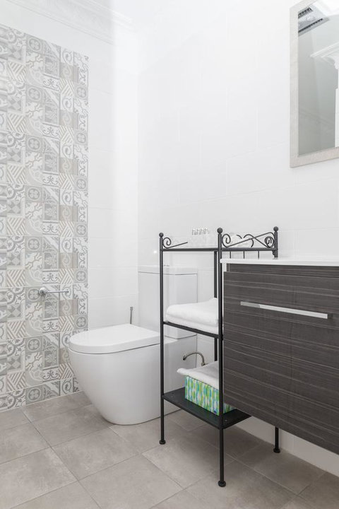 Blue Door Apartments - Accommodation QLD 9