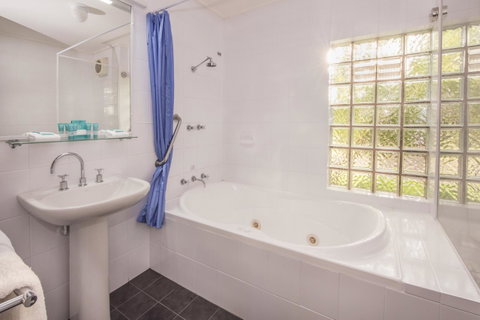 Broadwater Resort WA Tourism Awards 2024 Gold Winner - Accommodation QLD 21