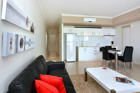 Bunbury Seaview Apartments - Accommodation QLD 6
