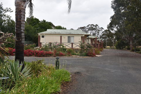 Mount Barker Valley Views Motel & Chalets, Western Australia - Accommodation QLD 32