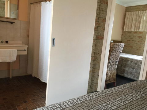 Mount Barker Valley Views Motel & Chalets, Western Australia - Accommodation QLD 6