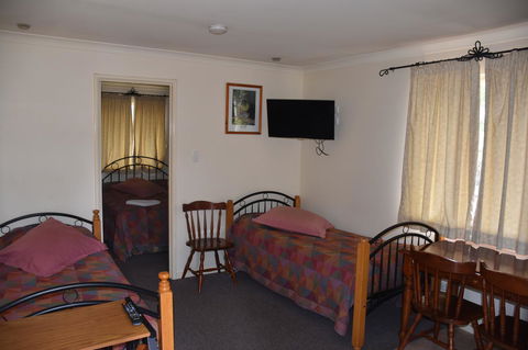 Mount Barker Valley Views Motel & Chalets, Western Australia - Accommodation QLD 39