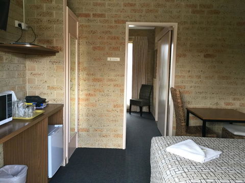 Mount Barker Valley Views Motel & Chalets, Western Australia - Accommodation QLD 9