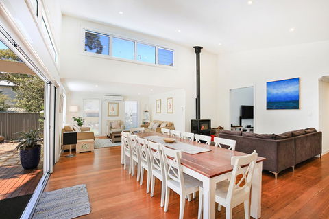 Calming Waters - Pet Friendly - Community Pool - Accommodation QLD 7