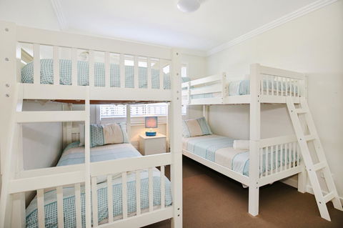Calming Waters - Pet Friendly - Community Pool - Accommodation QLD 21