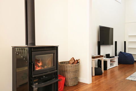 Calming Waters - Pet Friendly - Community Pool - Accommodation QLD 11