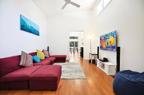 Calming Waters - Pet Friendly - Community Pool - Accommodation QLD 9