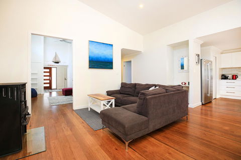 Calming Waters - Pet Friendly - Community Pool - Accommodation QLD 10