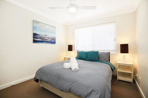 Calming Waters - Pet Friendly - Community Pool - Accommodation QLD 17