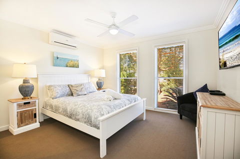 Calming Waters - Pet Friendly - Community Pool - Accommodation QLD 5