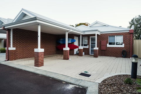 FortyTwo - Oceanside Retreat Busselton - Accommodation QLD 4