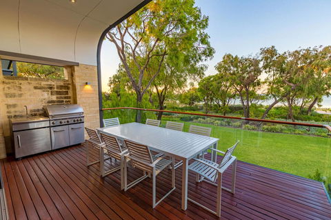 Aqua Resort Busselton - Accommodation QLD 3