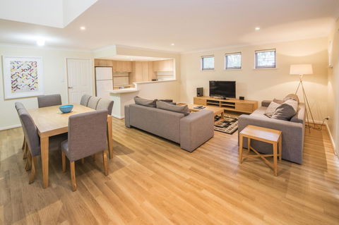 Cape View Beach Resort - Accommodation QLD 6