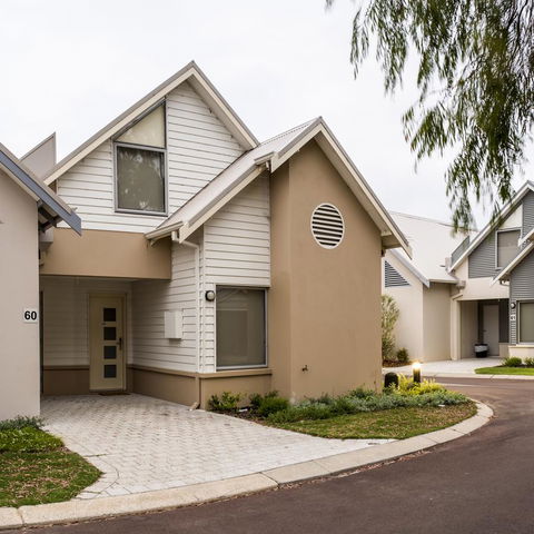 Cape View Beach Resort - Accommodation QLD 32