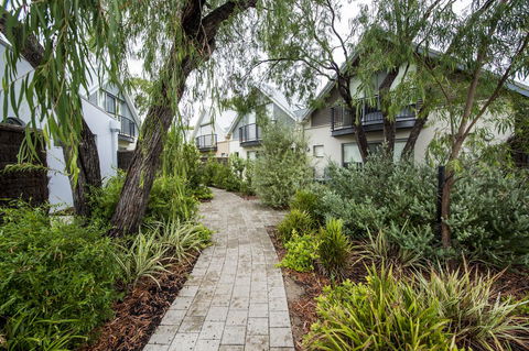 Cape View Beach Resort - Accommodation QLD 44