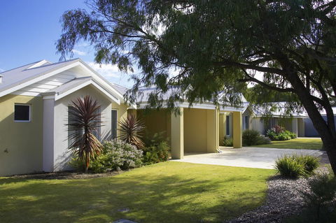 Cape View Beach Resort - Accommodation QLD 30