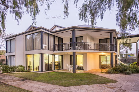 Cape View Beach Resort - Accommodation QLD 21