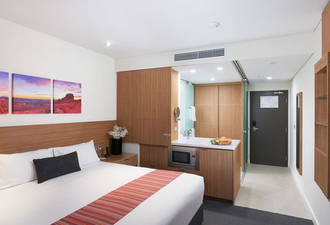 Country Comfort Perth - Accommodation QLD 4