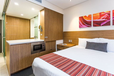 Country Comfort Perth - Accommodation QLD 2