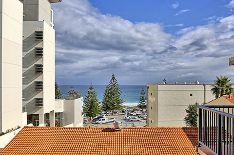 West Beach Lagoon 123 - Location & Views!!! - Accommodation QLD 13