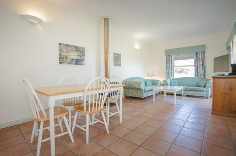 Middleton Beach By The BnB Collection - Accommodation QLD 24