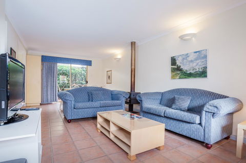 Middleton Beach By The BnB Collection - Accommodation QLD 34