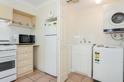 Middleton Beach By The BnB Collection - Accommodation QLD 17