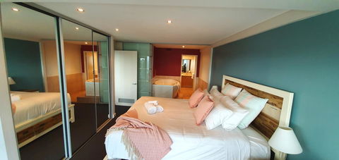 Ocean View-breath Taking Views, Amazing Facilities - Accommodation QLD 5
