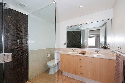 Ocean View-breath Taking Views, Amazing Facilities - Accommodation QLD 18