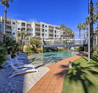 Ocean View Great FacilitiesViews - Accommodation QLD