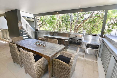 East On Byron - Accommodation QLD 11