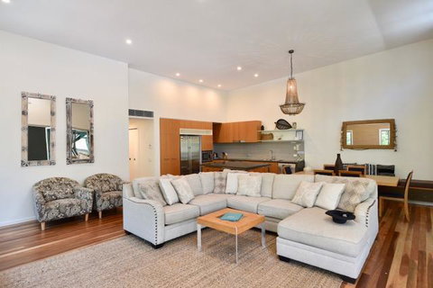 East On Byron - Accommodation QLD 13