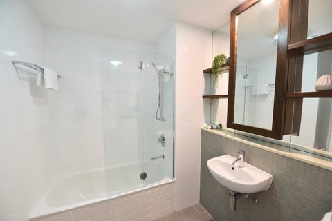 East On Byron - Accommodation QLD 32