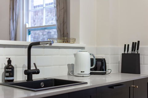 Heritage Townhouse Near Harbour Bridge - Accommodation QLD 16