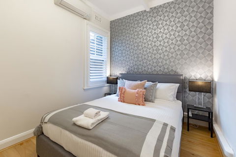 Heritage Townhouse Near Harbour Bridge - Accommodation QLD 19