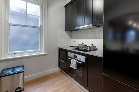 Heritage Townhouse Near Harbour Bridge - Accommodation QLD 21